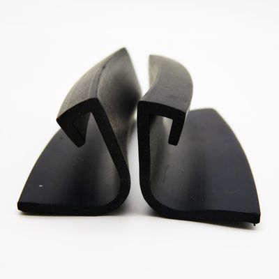 China Customer EPDM Widely Use Extruded Rubber Seals 100ppm Rubber Moulding Profiles